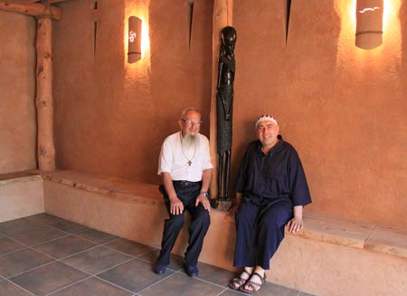 Padre Fulgenzio con Swami Roberto nella Kibanda Padre Fulgenzio con Swami Roberto nella Kibanda