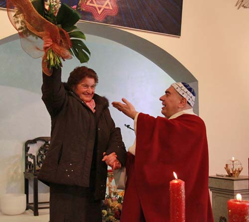 Gina Milioto Piazza festeggia il suo compleanno con Swami Roberto Gina Milioto Piazza festeggia il suo compleanno con Swami Roberto