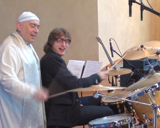 Swami Roberto drummer - Mercoledì 9 aprile 2014